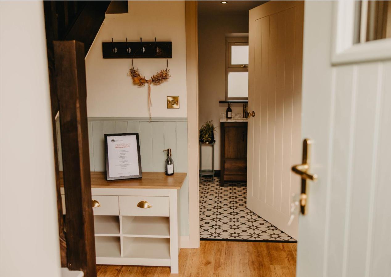 Luxury Countryside Cottage Getaway With Wood Fired Hot Tub Gransha  외부 사진